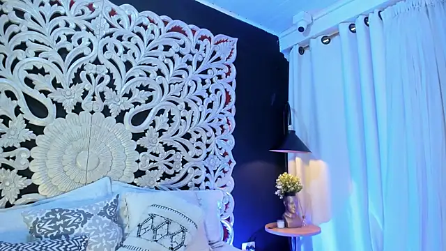 Snapshot of Mindy_sweety chatting on 12.19.25 Mindy sweety online show from 12.19.25