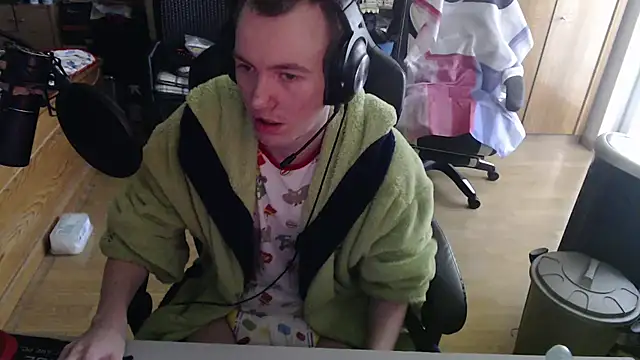 Snapshot of BabyDracoDarkfang chatting on 04.23.26 BabyDracoDarkfang online show from 04.23.26