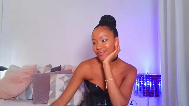 JuliaMartini online show from 03.03.26