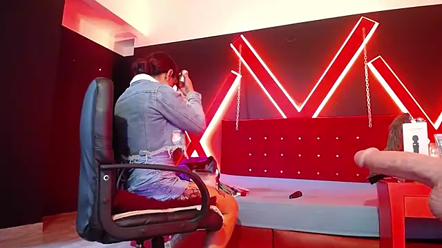 Snapshot of engel_devil chatting on 10.04.25 engel devil online show from 10.04.25