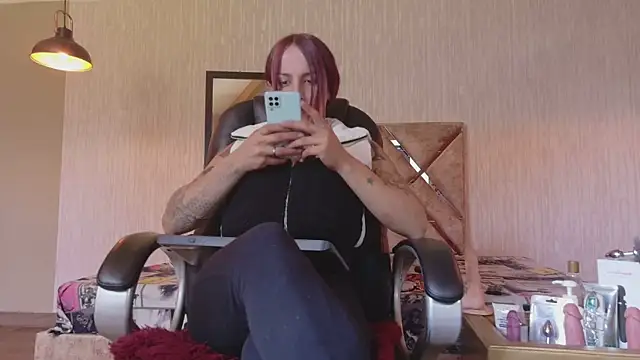 Snapshot of engel_devil chatting on 11.08.25 engel devil online show from 11.08.25