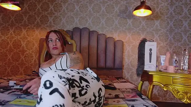 Snapshot of engel_devil chatting on 11.25.25 engel devil online show from 11.25.25