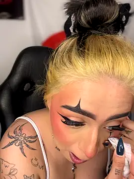 AnnikaMerliahh  online show from 10.29.25