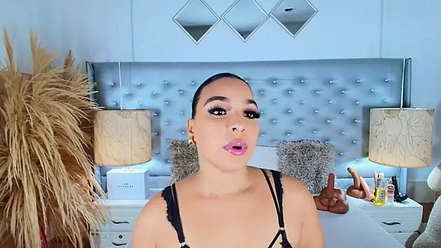 EileenBenzon online show from 03.14.25