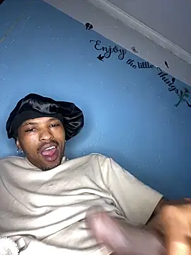 Snapshot of BlueIceCube chatting on 12.22.24 BlueIceCube online show from 12.22.24