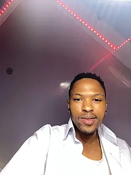 Snapshot of BlueIceCube chatting on 01.11.25 BlueIceCube online show from 01.11.25