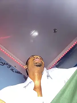 Snapshot of BlueIceCube chatting on 01.11.25 BlueIceCube online show from 01.11.25