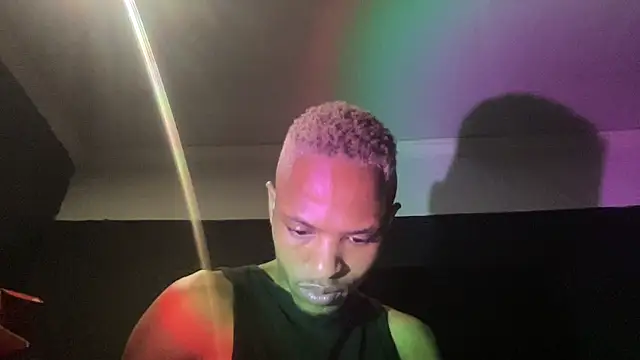 Snapshot of BlueIceCube chatting on 10.14.25 BlueIceCube online show from 10.14.25