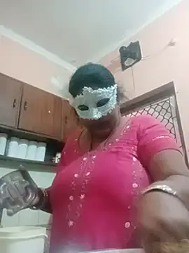 Snapshot of seemi_bhabhi chatting on 01.14.25 seemi bhabhi online show from 01.14.25