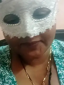 Snapshot of seemi_bhabhi chatting on 02.01.25 seemi bhabhi online show from 02.01.25