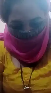 Snapshot of seemi_bhabhi chatting on 03.15.25 seemi bhabhi online show from 03.15.25