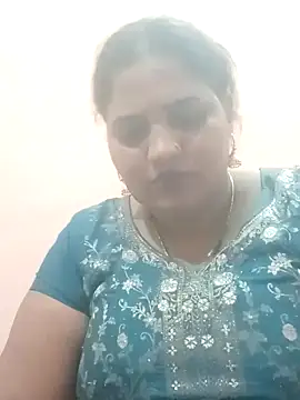 Snapshot of seemi_bhabhi chatting on 03.15.25 seemi bhabhi online show from 03.15.25