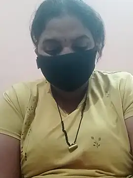 Snapshot of seemi_bhabhi chatting on 03.15.25 seemi bhabhi online show from 03.15.25