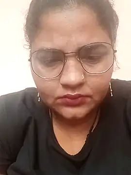 Snapshot of seemi_bhabhi chatting on 03.23.25 seemi bhabhi online show from 03.23.25
