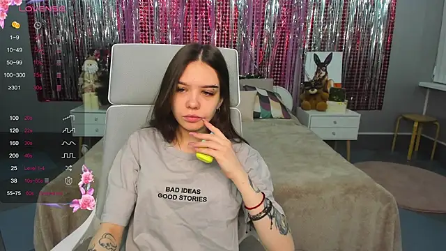 Snapshot of SweetyDeviliya chatting on 01.18.25 SweetyDeviliya online show from 01.18.25