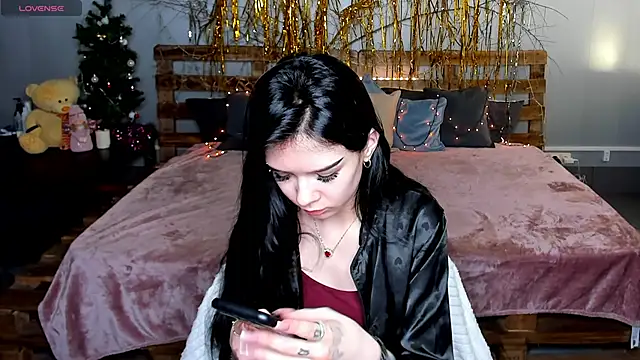 Snapshot of SweetyDeviliya chatting on 01.25.25 SweetyDeviliya online show from 01.25.25