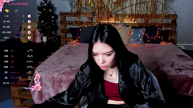 Snapshot of SweetyDeviliya chatting on 01.25.25 SweetyDeviliya online show from 01.25.25