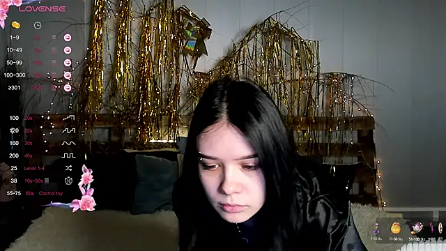 Snapshot of SweetyDeviliya chatting on 02.04.25 SweetyDeviliya online show from 02.04.25