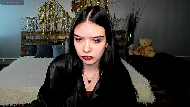 Snapshot of SweetyDeviliya chatting on 02.15.25 SweetyDeviliya online show from 02.15.25