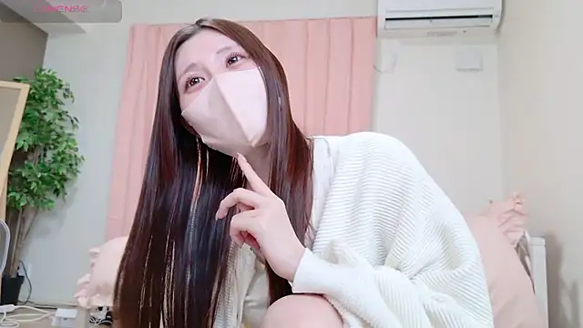 Snapshot of MARIAo0 chatting on 11.22.25 MARIAo0 online show from 11.22.25