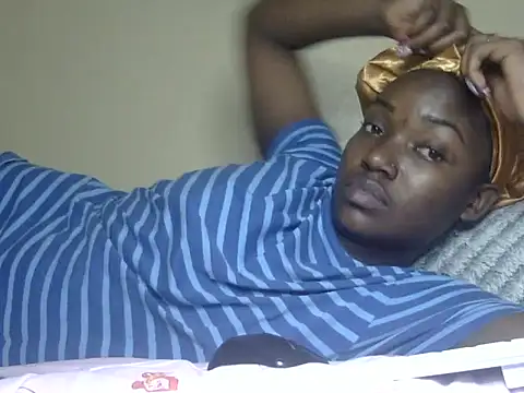 Snapshot of Chichii- chatting on 03.09.25 Chichii- online show from 03.09.25