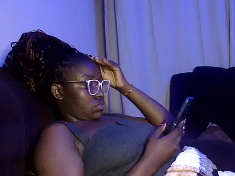 Snapshot of Chichii- chatting on 01.17.26 Chichii- online show from 01.17.26