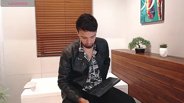 Edward max online show from 03.22.25