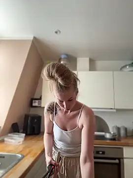 Hr Frk Olsen online show from 04.18.26