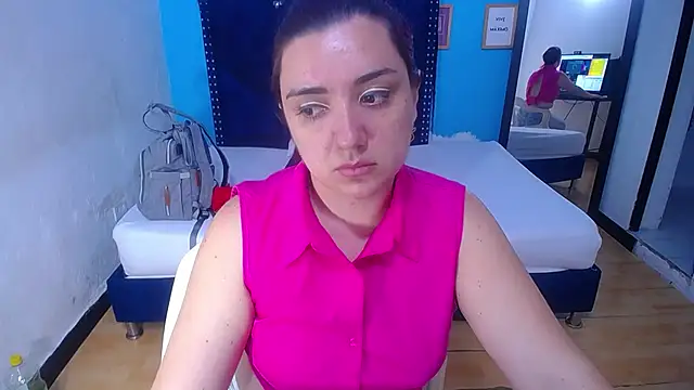 Snapshot of kinky_redhead18 chatting on 10.30.25 kinky redhead18 online show from 10.30.25