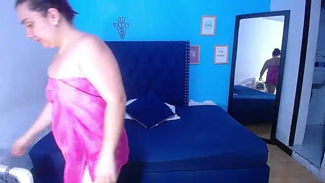 Snapshot of kinky_redhead18 chatting on 12.13.25 kinky redhead18 online show from 12.13.25