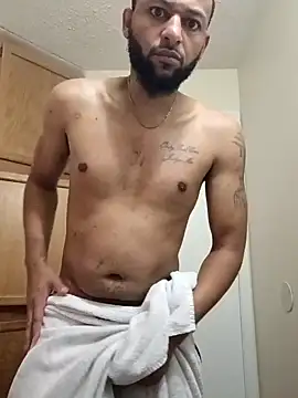 Snapshot of mlambert0259 chatting on 11.25.25 mlambert0259 online show from 11.25.25