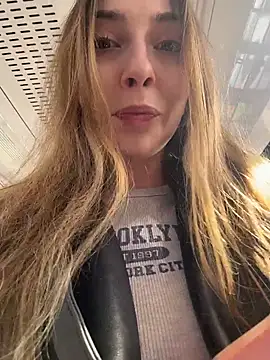 Sunny   Bunny online show from 04.12.26