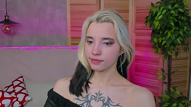 Snapshot of as1an_girlfriend chatting on 03.05.25 as1an girlfriend online show from 03.05.25