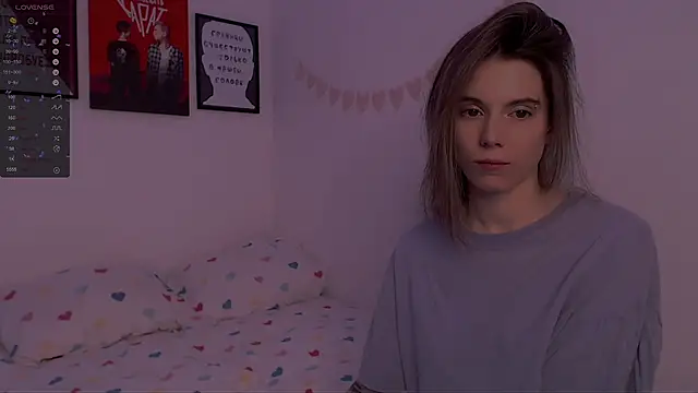 Snapshot of _ni_kiss chatting on 01.12.25 ni kiss online show from 01.12.25