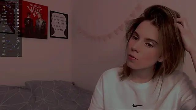 Snapshot of _ni_kiss chatting on 02.06.25 ni kiss online show from 02.06.25