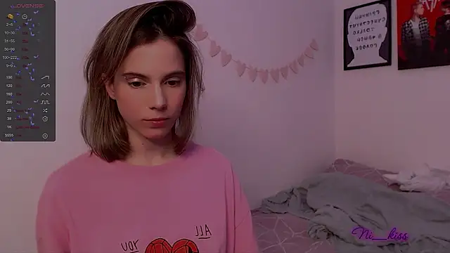 Snapshot of _ni_kiss chatting on 03.22.25 ni kiss online show from 03.22.25