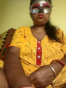 Snapshot of tinabhabhi chatting on 04.18.26 tinabhabhi online show from 04.18.26