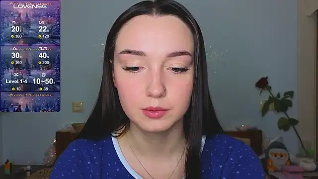 Snapshot of Wild_Sophie_ chatting on 12.30.24 Wild Sophie online show from 12.30.24