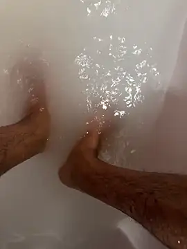 Snapshot of SensualG300 chatting on 11.04.25 SensualG300 online show from 11.04.25