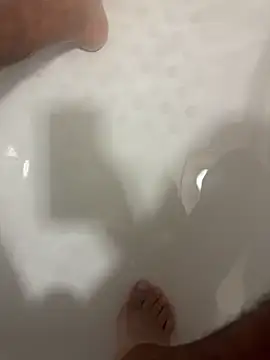 Snapshot of SensualG300 chatting on 11.20.25 SensualG300 online show from 11.20.25