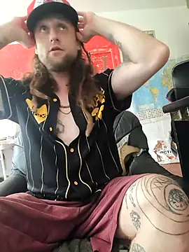 Snapshot of Ozomitro chatting on 10.22.25 Ozomitro online show from 10.22.25