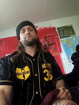 Snapshot of Ozomitro chatting on 10.23.25 Ozomitro online show from 10.23.25