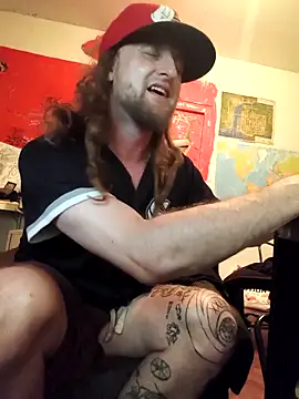 Snapshot of Ozomitro chatting on 10.24.25 Ozomitro online show from 10.24.25