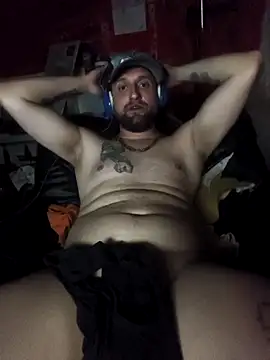 Snapshot of Ozomitro chatting on 11.07.25 Ozomitro online show from 11.07.25