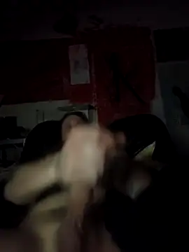 Snapshot of Ozomitro chatting on 11.27.25 Ozomitro online show from 11.27.25