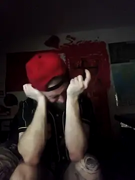 Snapshot of Ozomitro chatting on 11.30.25 Ozomitro online show from 11.30.25