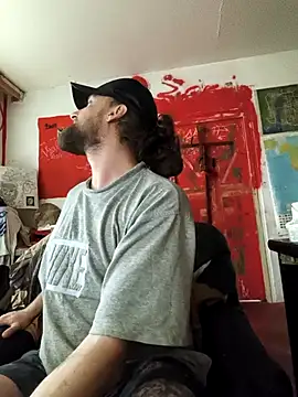 Snapshot of Ozomitro chatting on 12.01.25 Ozomitro online show from 12.01.25