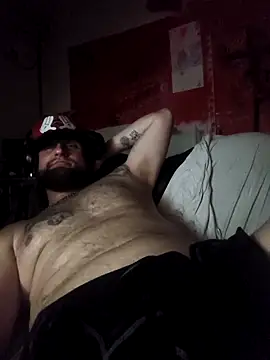 Snapshot of Ozomitro chatting on 12.13.25 Ozomitro online show from 12.13.25