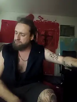 Snapshot of Ozomitro chatting on 12.20.25 Ozomitro online show from 12.20.25