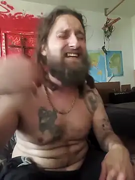 Snapshot of Ozomitro chatting on 02.02.26 Ozomitro online show from 02.02.26